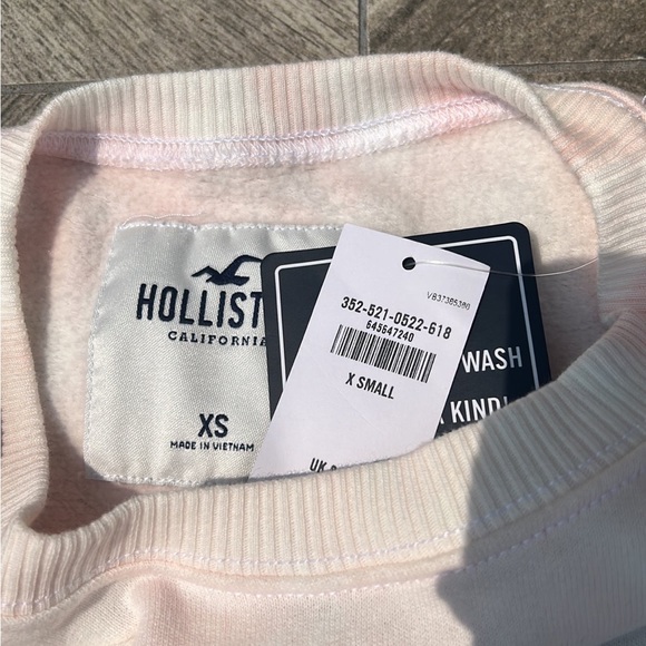 Hollister Cropped Crewneck - Picture 3 of 3